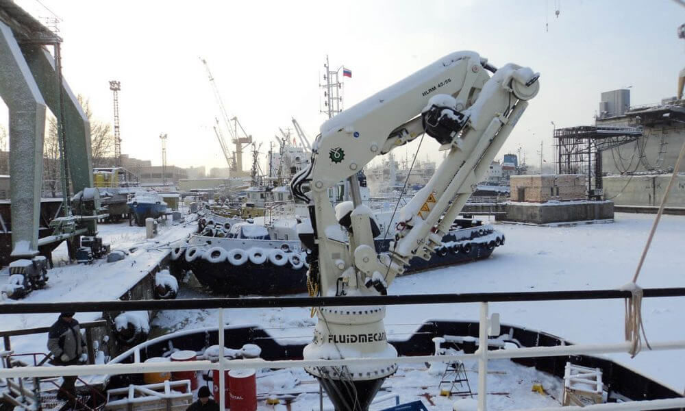Cranes and davits-2